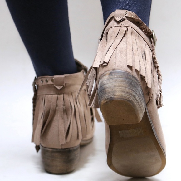 New Taupe Fringe Western Ankle Boots Booties - Picture 3 of 3